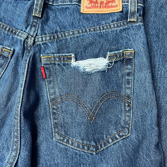 Levi's High Waisted Distressed Mom Denim Jeans - Picture 6 of 7
